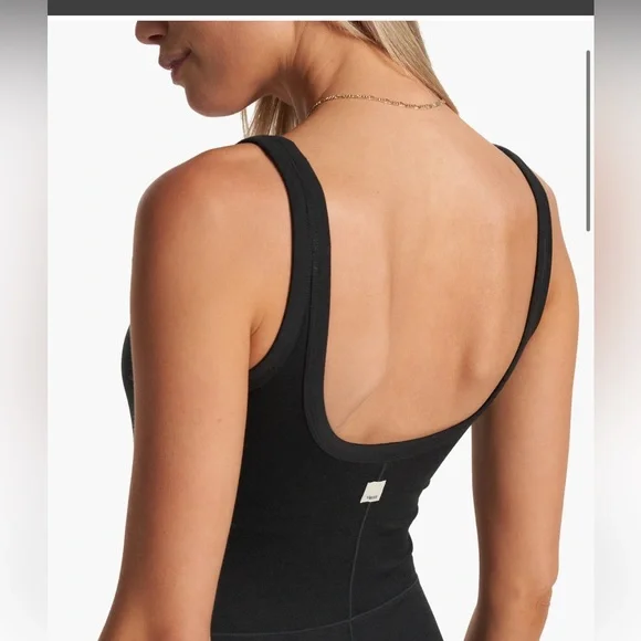 Vuori Black Essential Jumpsuit Size Large NWT - Picture 3 of 14